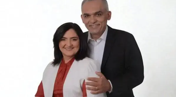 Odacy e Dulci Amorim deixam o PT após mais de uma década de filiação Ex-prefeito de Petrolina e ex-deputada estadual oficializam desfiliação da legenda, mirando novos projetos políticos para 2026. Direção municipal do PT afirma ter sido surpreendida com o anúncio e destaca legado do casal.