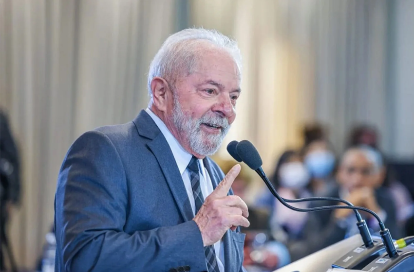 Lula amplia vantagem sobre adversários e lidera todos os cenários para 2026, aponta Quaest Presidente vence numericamente todos os nomes testados em eventual segundo turno; pesquisa mostra fortalecimento da candidatura petista mesmo em meio a tensões com os EUA.