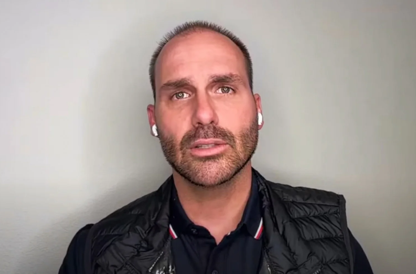 Eduardo Bolsonaro diz que não renunciará ao mandato mesmo após fim de licença parlamentar Deputado afirma que pode manter mandato por mais três meses após fim do prazo de afastamento; investigado pelo STF, ele critica Alexandre de Moraes e defende anistia para o pai, Jair Bolsonaro.