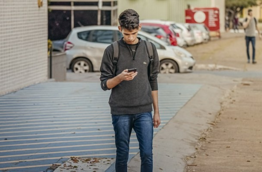  Brasil conecta 6,1 milhões de novos usuários à internet em apenas dois anos, aponta IBGE Programas e iniciativas do Ministério das Comunicações têm impulsionado conectividade e reduzido as desigualdades regionais no país.