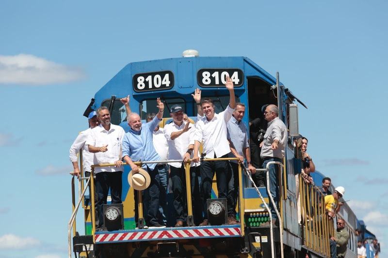 Sudene já investiu R$ 5,6 bilhões na construção da Transnordestina Com novos recursos anunciados por Lula, ferrovia soma R$ 5,6 bilhões do FDNE e outros R$ 2,6 bilhões assegurados para conclusão até 2025.