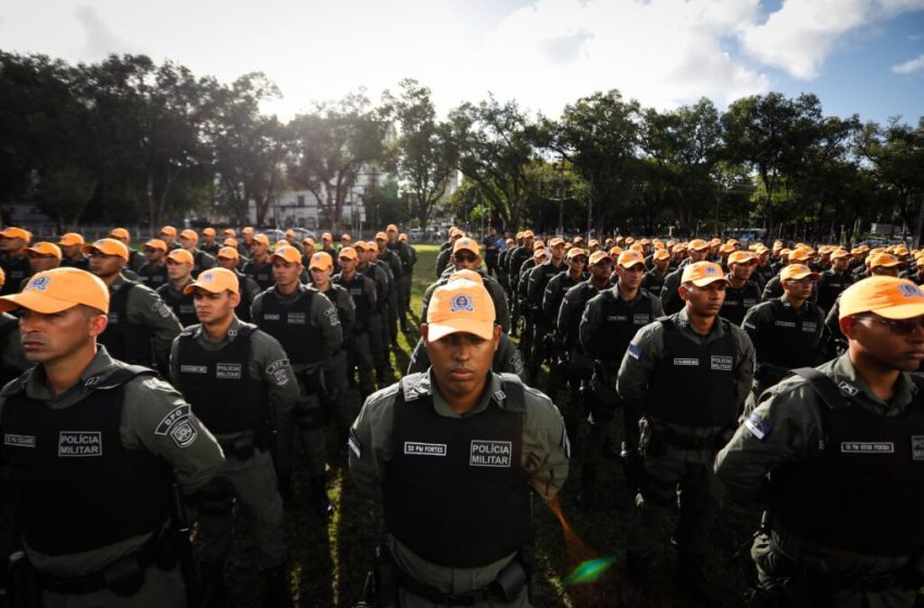  Pernambuco recebe 2.299 novos soldados da PM para reforçar segurança pública Primeiros 441 militares já iniciaram atuação no Recife; demais serão distribuídos na Região Metropolitana dentro do programa Juntos pela Segurança.