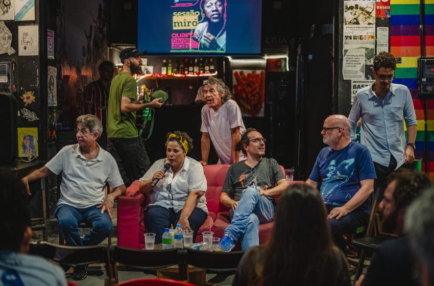  Bar Super 8 celebra três anos de resistência cultural e paixão pelo cinema no Recife Cineclube comemora aniversário com festa gratuita, exibições históricas no currículo e planos de expansão para 2025.
