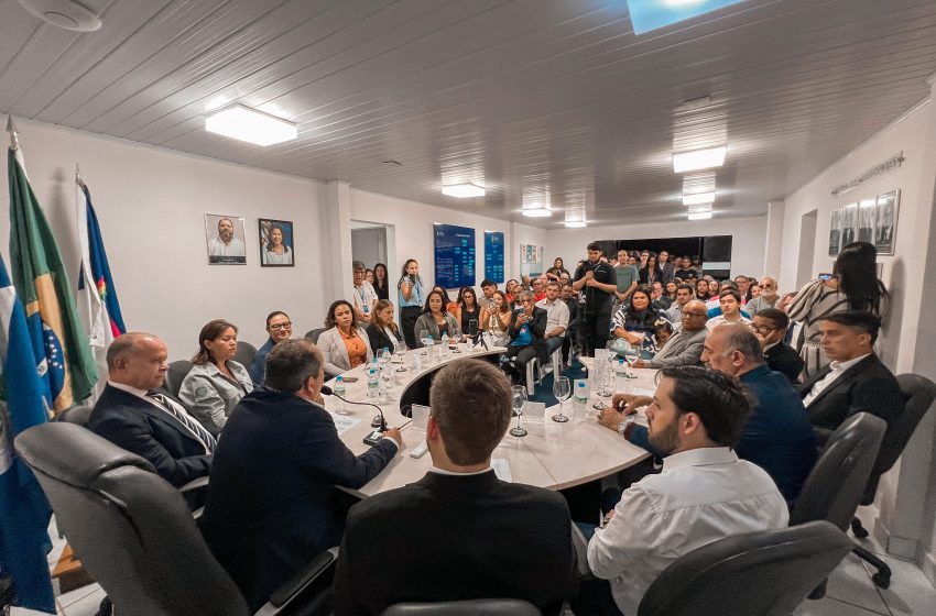  Virgílio Oliveira toma posse como administrador-geral de Fernando de Noronha Advogado de 28 anos assume o cargo com compromisso de fortalecer setores essenciais, ouvir a comunidade e priorizar a sustentabilidade da ilha.