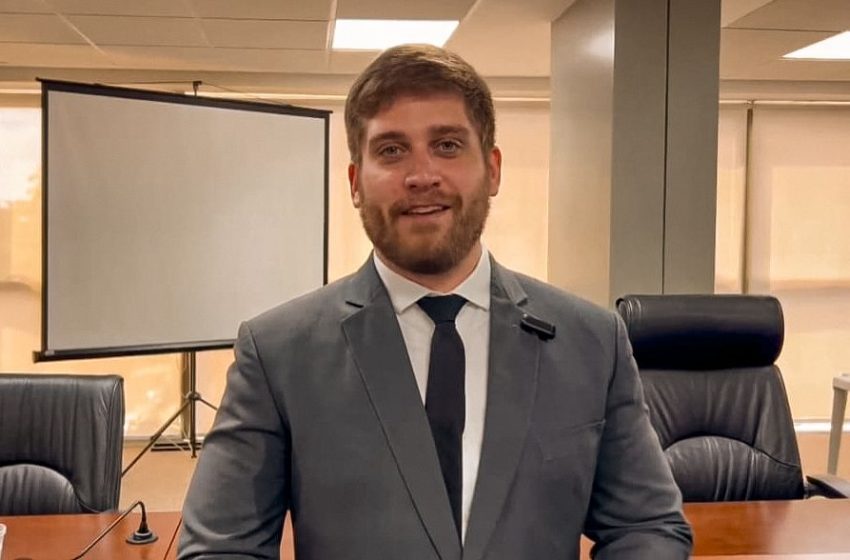  Virgílio Oliveira é aprovado por unanimidade em sabatina para administrador-geral de Fernando de Noronha Comissão de Constituição, Legislação e Justiça da Alepe valida indicação do advogado, que agora segue para votação no plenário.