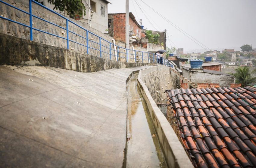  Prefeitura do Recife entrega obra de contenção de encosta no Alto do Capitão Com investimento de R$ 2 milhões, intervenção na Segunda Travessa Tupiraçaba beneficia mais de 120 moradores e integra série de ações que já somam 141 obras concluídas desde 2021.