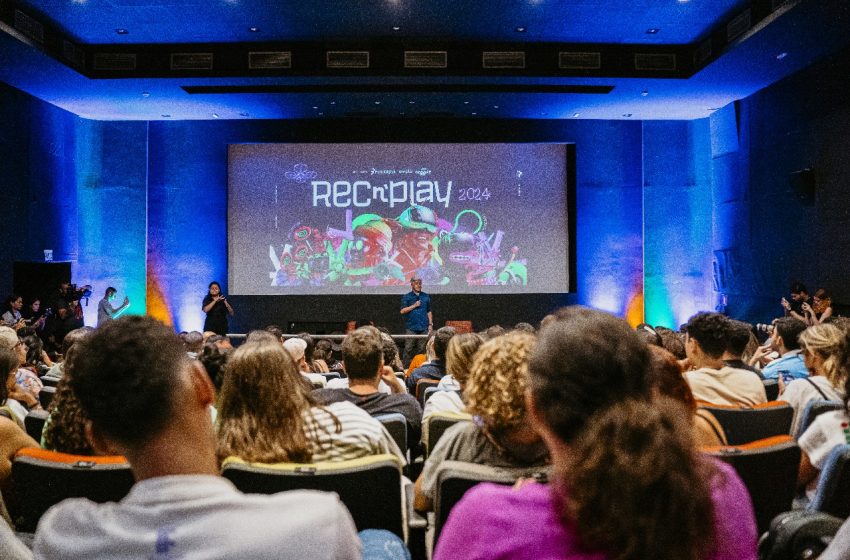  Rolê REC’n’Play chega a Caruaru com mais de 100 atividades gratuitas em tecnologia, negócios, artes e cultura Festival acontece nos dias 28, 29 e 30 de agosto, marca a inauguração da nova sede do Armazém da Criatividade e reúne debates, oficinas, apresentações culturais e shows de artistas como Almério, Joyce Alane e Mundo Bita.