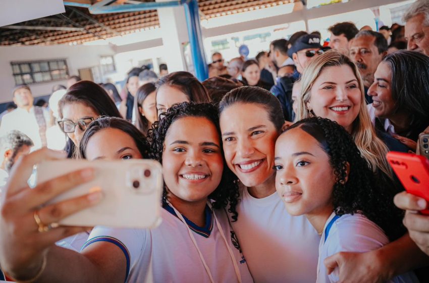  Raquel Lyra anuncia mais de R$ 60 milhões em obras hídricas e implantação do Porto Digital em Petrolina Governadora inicia o Ouvir para Mudar 2025 com investimentos em abastecimento de água, quadras escolares e inovação tecnológica no Sertão do São Francisco.