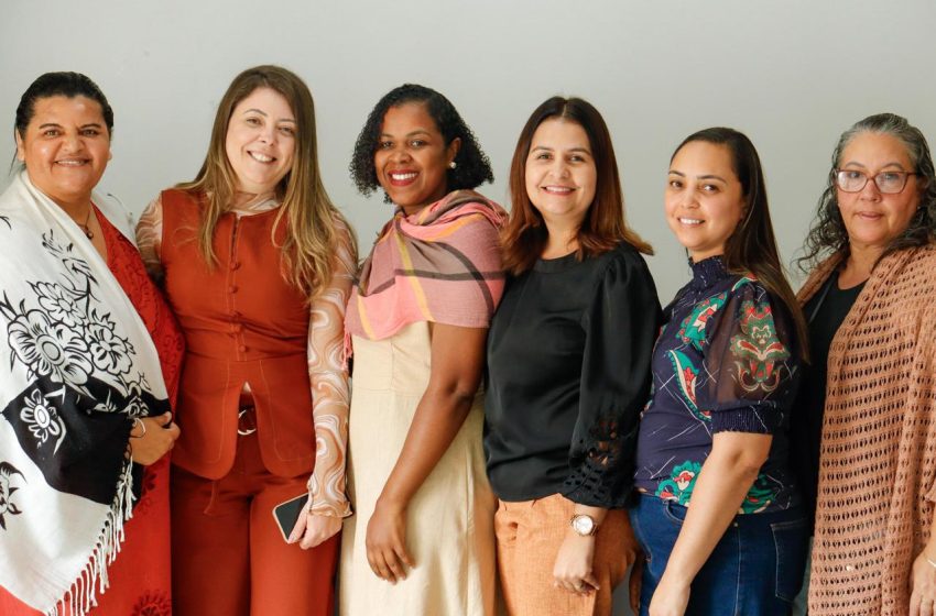  Garanhuns empossa primeiro Conselho Municipal dos Direitos da Mulher Órgão reúne representantes do Governo e da Sociedade Civil para fortalecer políticas de gênero e combater a violência contra mulheres no município.