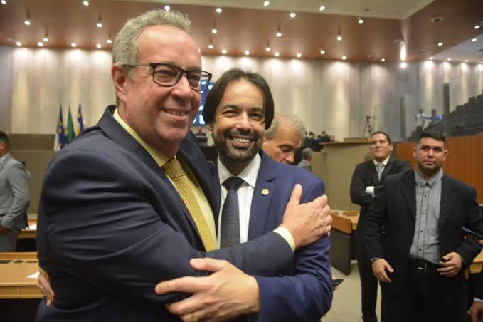  Justiça mantém Diogo Moraes na liderança do PSDB na Alepe em revés para o governo Decisão do TJPE garante deputado na presidência da CPI do Bilhão, que investiga contratos de publicidade da gestão Raquel Lyra.