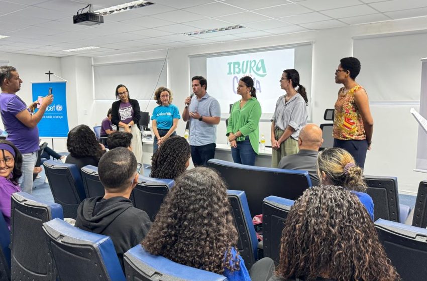  Prefeitura do Recife e UNICEF lançam projeto “Ibura que Cuida” para fortalecer cidadania juvenil Iniciativa realizada no Compaz Paulo Freire, no Ibura, reúne adolescentes, sociedade civil e poder público para promover inclusão, protagonismo social e redes de apoio à juventude.