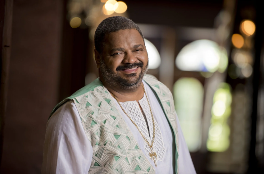  Morre Arlindo Cruz, ícone do samba, aos 66 anos Cantor e compositor enfrentava sequelas de AVC desde 2017 e estava internado tratando pneumonia no Rio de Janeiro.