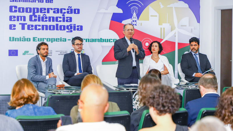  Sudene e União Europeia ampliam cooperação em ciência, tecnologia e inovação no Nordeste Seminário realizado em Recife reuniu universidades, centros de pesquisa e setor produtivo para fortalecer mobilidade acadêmica, pesquisa aplicada e transformação digital.