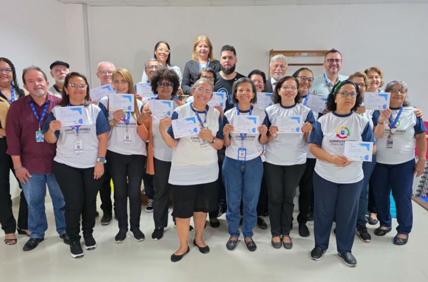  Idosos concluem curso de informática em Recife com doação de computadores pelo programa Computadores para Inclusão Iniciativa do Ministério das Comunicações capacitou mais de 43 pessoas idosas em tecnologia e reforça compromisso do Governo Federal com a inclusão digital da terceira idade.