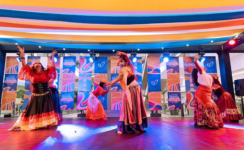  Shopping Patteo Olinda promove terceira edição do Festival de Dança e Cultura com programação gratuita nos dias 20 e 27 de setembro Mais de 30 grupos e escolas se apresentam na varanda panorâmica do centro de compras, em duas tardes de celebração da arte, da diversidade e dos talentos locais.