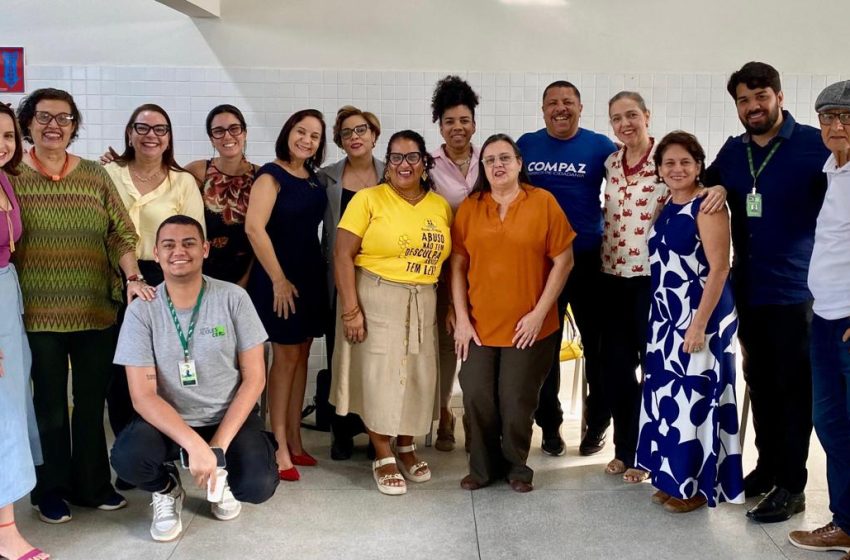  Prefeitura do Recife amplia formação em Justiça Restaurativa e Círculos de Construção de Paz Curso gratuito capacitará 30 novos facilitadores da rede municipal e do Compaz para atuar na mediação comunitária e fortalecimento da cultura de paz.