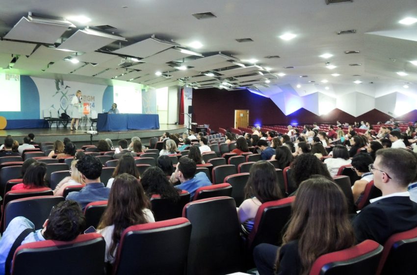  Recife recebe o 36º Congresso Brasileiro de Genética Médica em setembro Evento da SBGM reúne especialistas nacionais e internacionais de 24 a 27 de setembro para discutir os avanços da genética médica e genômica e sua interface com outras áreas da medicina.