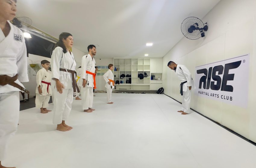  Rise Club oferece aulões gratuitos de Karatê e Wrestling neste sábado (13) no Recife Atividades acontecem nas unidades Espinheiro e Boa Viagem 2, com foco na valorização da vida pelo Setembro Amarelo e treinamentos de alto rendimento com os instrutores Diego Joaquim e Elison Dantas.