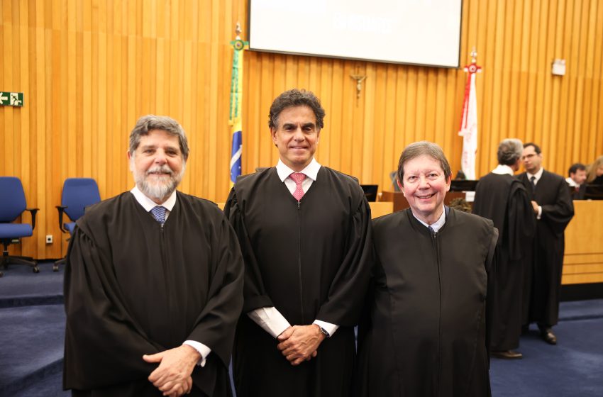  TST empossa nova administração nesta quinta-feira (25) Ministro Vieira de Mello Filho assume a Presidência do Tribunal Superior do Trabalho para o biênio 2025/2027, ao lado de Caputo Bastos e José Roberto Pimenta.