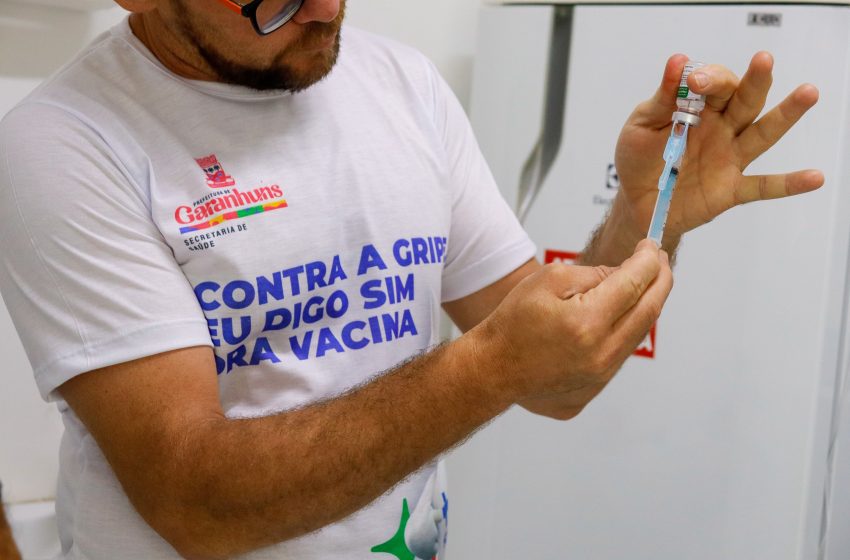  Garanhuns restringe vacinação contra gripe a idosos, crianças e gestantes a partir do dia 15 Com estoques limitados, Secretaria de Saúde segue recomendação do Ministério da Saúde e reforça a importância da imunização para grupos mais vulneráveis.