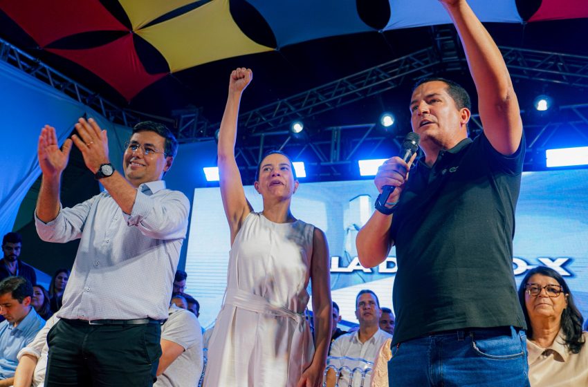  Dannilo Godoy leva investimentos e inaugura sala de Raio-X em Ibimirim ao lado de Raquel Lyra Deputado estadual destacou parcerias com a governadora e o prefeito Welliton em ações que fortalecem saúde, infraestrutura e qualidade de vida no Sertão.