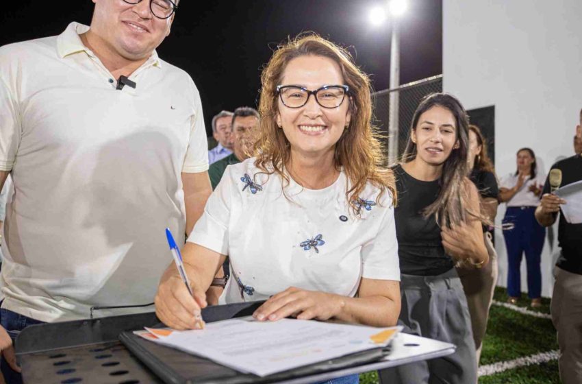  Do Agreste ao Sertão: Débora Almeida intensifica presença e amplia ações parlamentares no interior de Pernambuco Deputada percorreu mais de 1.500 km em setembro, acompanhando obras, entregas de emendas, ações de saúde e participando de eventos culturais e religiosos em Bom Conselho, Salgueiro, Terra Nova, Verdejante e Cachoeirinha.