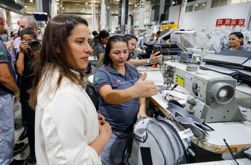  Pernambuco lidera geração de empregos no Nordeste em agosto e alcança 3º lugar no Brasil Estado registrou saldo positivo de 12.692 vagas com carteira assinada, impulsionado por setores como Indústria, Serviços, Construção Civil, Agropecuária e Comércio, segundo dados do Novo Caged.