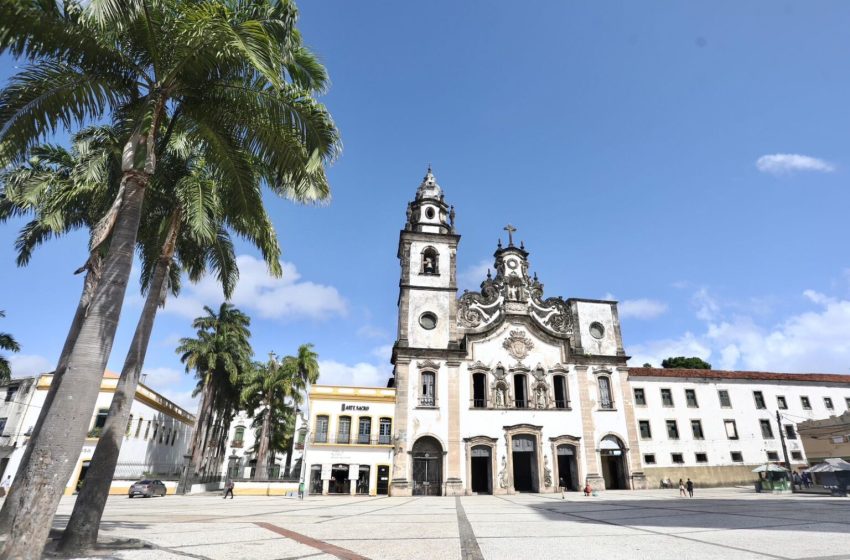  Iphan e Prefeitura do Recife anunciam R$ 15 milhões do Novo PAC para restauração de monumentos históricos Recursos serão destinados à Igreja de São José do Ribamar e ao Conjunto do Carmo; anúncio ocorreu no Mercado de São José, que também passa por requalificação de R$ 27 milhões.