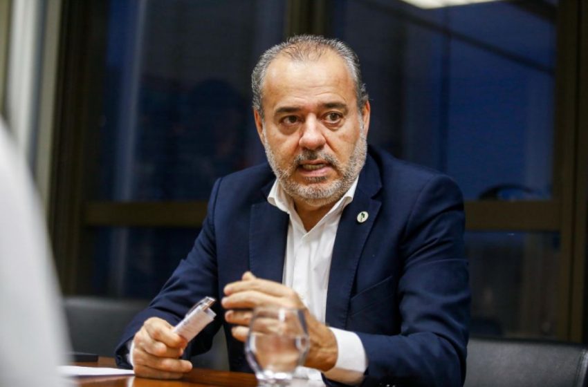  Ex-presidente da Sudene, Danilo Cabral se aposenta como auditor do TCE-PE Político e ex-deputado federal mantém planos de retorno à política em 2026.