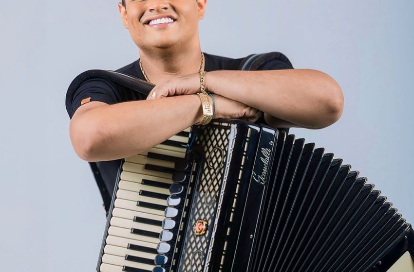  Jonas Esticado confirma Tarcísio do Acordeon como convidado especial do DVD Jonas Intense 
