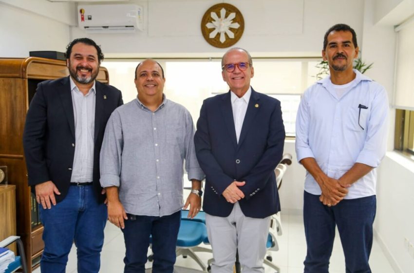  CODAI-UFRPE recebe investimento para criação do setor de Equideocultura Com apoio do senador Fernando Dueire, colégio agrícola da UFRPE implantará estrutura dedicada à formação prática em manejo e bem-estar de equinos, fortalecendo a educação técnica e o desenvolvimento rural na Zona da Mata Norte.