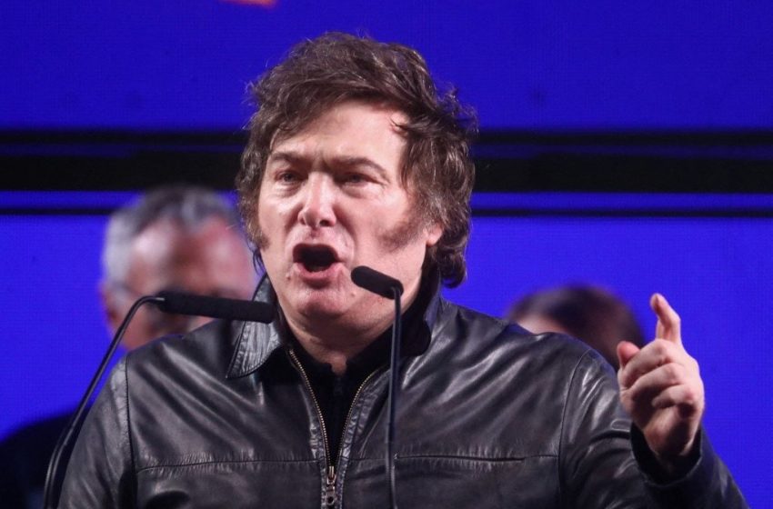 Partido de Javier Milei vence eleições legislativas na Argentina com mais de 40% dos votos