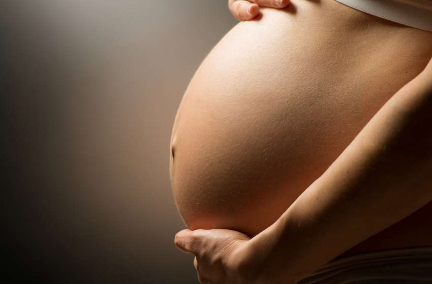  HC-UFPE abre inscrições para curso gratuito de saúde e cuidados das gestantes pelo Progesta Programa com sete encontros aborda autocuidado, direitos, parto, aleitamento e autonomia sexual e reprodutiva, promovendo acolhimento e assistência integral às gestantes.