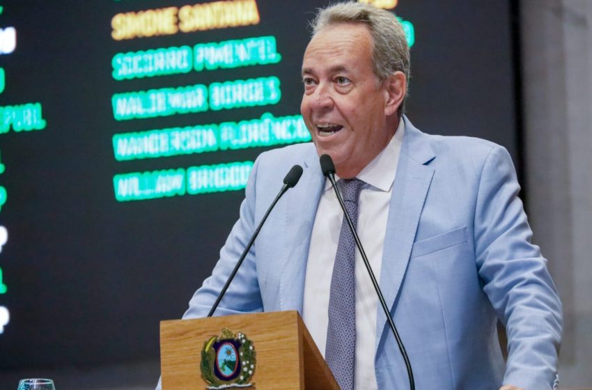  Presidente do TJPE assume Governo de Pernambuco entre 24 e 28 de outubro Ricardo Paes Barreto ocupará o cargo de governador por cinco dias, após licença de Priscila Krause e Álvaro Porto; movimento é visto como gesto político em meio à disputa por vaga no STJ.