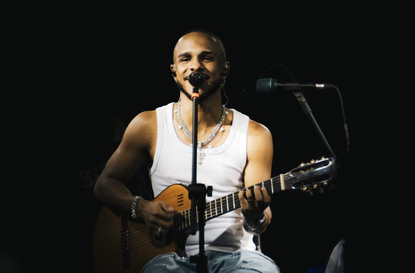  Pagobinho: projeto do cantor Fabinho desembarca no Recife