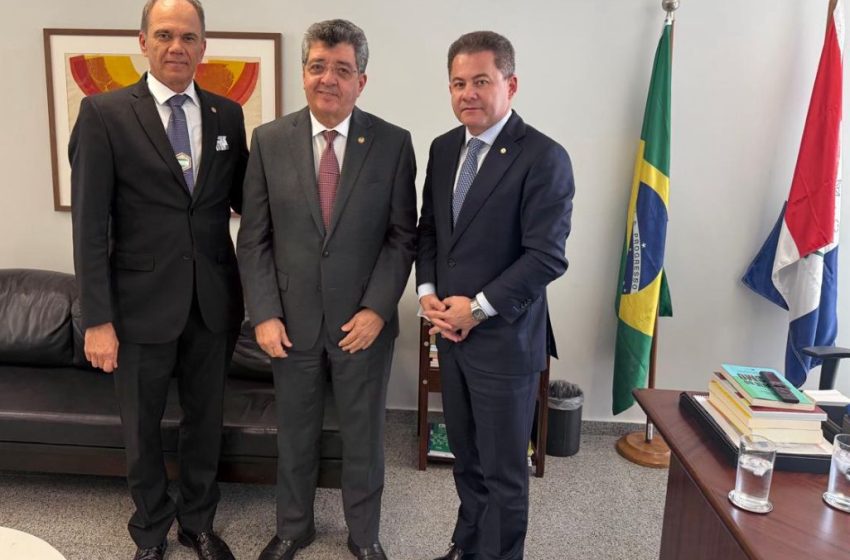  Relatores da MP do Plano Soberano apoiam subvenção de R$ 12 por tonelada para canavieiros do Norte e Nordeste União dos Produtores de Cana do Nordeste (Unida) garantiu apoio dos relatores da Medida Provisória 1903/2025 para emenda que prevê compensação aos produtores diante dos impactos do tarifaço dos EUA sobre etanol e açúcar.