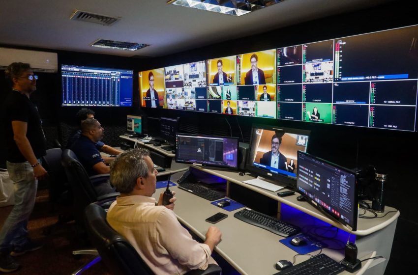  TV Alepe chega a Fernando de Noronha e amplia transmissão em Pernambuco Parceria com a Câmara dos Deputados permitirá sinal em canal aberto no arquipélago até o fim do ano, fortalecendo a transparência, a cidadania e o acesso às ações da Assembleia Legislativa.