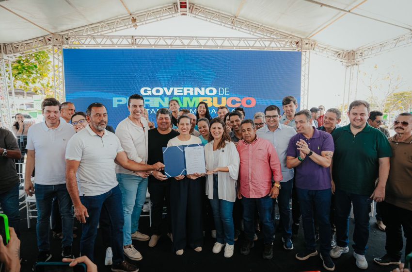  Governadora Raquel Lyra anuncia mais de R$ 9 milhões em obras em Caruaru, incluindo nova Feira do Gado e pavimentação de ruas Investimentos estaduais vão modernizar infraestrutura urbana e fortalecer o setor agropecuário da cidade, com previsão de conclusão da feira em maio de 2026.