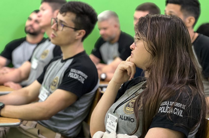 Pernambuco celebra Dia dos Veteranos da Polícia Civil e Penal com homenagens e avanços na segurança pública Instituída por lei em 2022, a data reconhece profissionais que dedicaram suas vidas ao serviço público. Olga Câmara, primeira mulher a chefiar a Polícia Civil, relembra conquistas e destaca o legado dos veteranos.