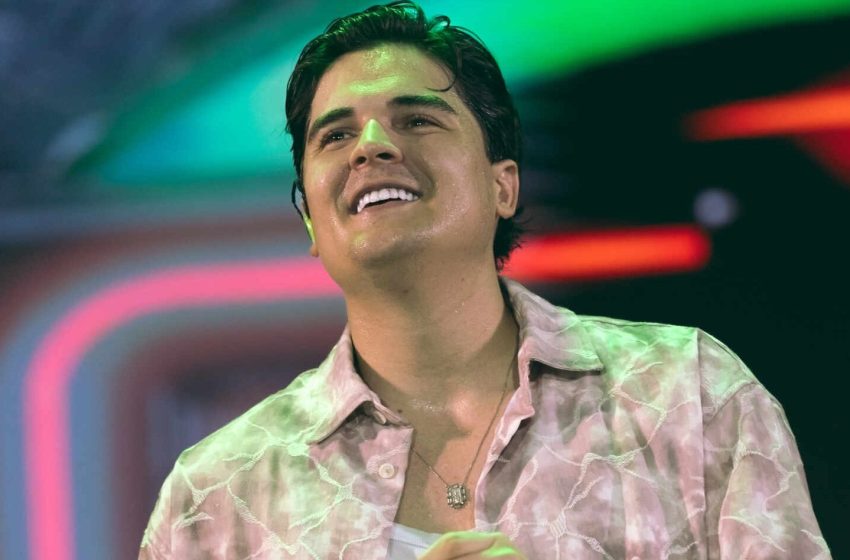 Sucesso no piseiro e na vaquejada, Eric Land se apresenta no Sambinha Chacon, neste sábado (1)