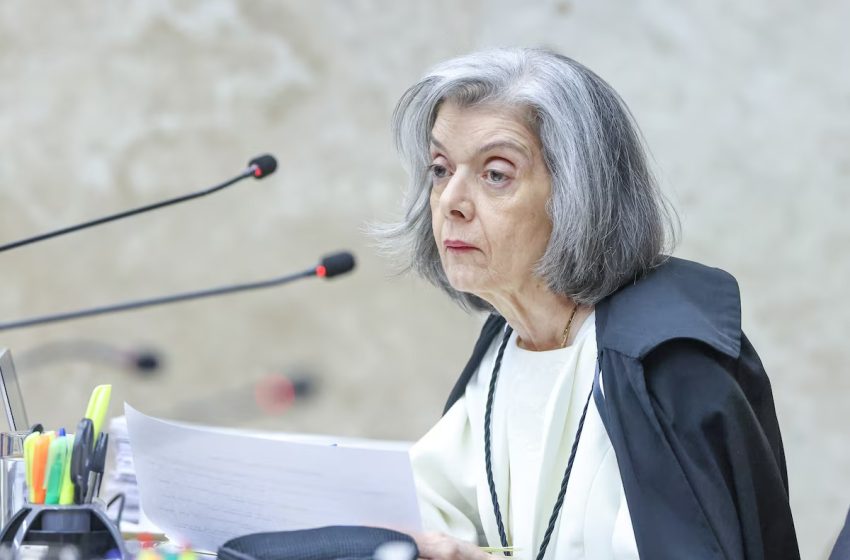  TSE abre códigos-fonte da urna eletrônica para inspeção a um ano das eleições de 2026 Abertura realizada nesta quinta (2) permite que partidos, Congresso, OAB, MP e PF fiscalizem o sistema até setembro do próximo ano.