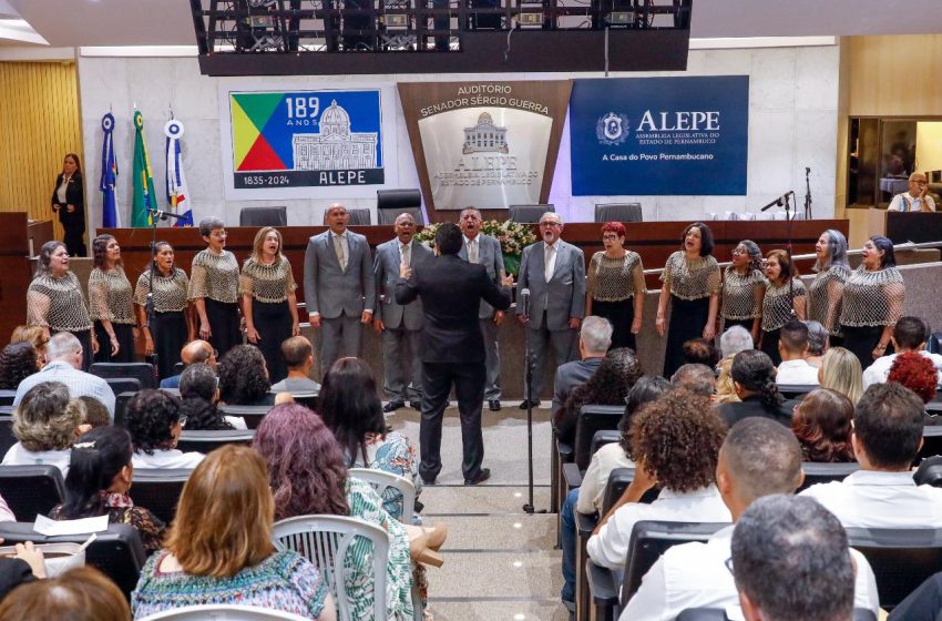  Alepe realiza 3ª edição do FestCoros com valorização das tradições pernambucanas e homenagem à maestrina Míriam Cecília Festival gratuito reúne corais do Estado nesta quinta (6) e sexta-feira (7), com repertório que vai do erudito ao frevo e celebra a inclusão artística e a cultura regional.