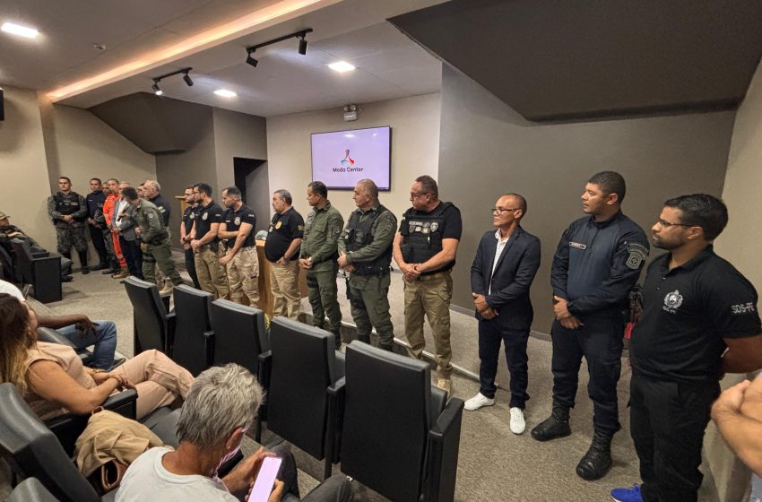  Operação Têxtil 2025 reforça segurança no Polo de Confecções do Agreste com quase 3 mil jornadas extras Com investimento de mais de R$ 526 mil, ação do programa Juntos pela Segurança intensifica o policiamento em Santa Cruz do Capibaribe, Toritama e Caruaru durante o período de maior movimento comercial do ano.