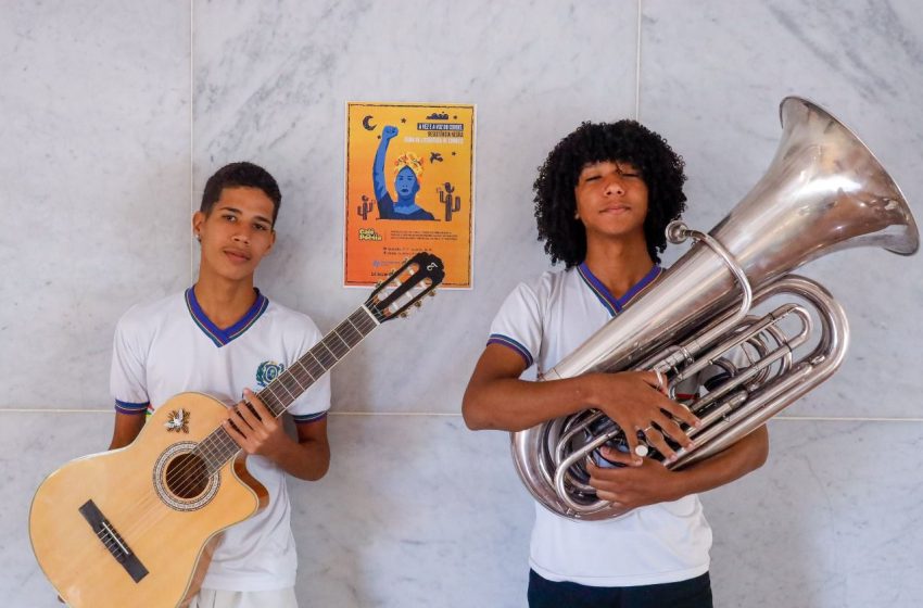  Alepe realiza edição especial do Café com Poesia em homenagem à Resistência Negra Evento gratuito celebra o Mês da Consciência Negra com apresentações de poesia, teatro, música e cordel no auditório Sérgio Guerra, nesta sexta-feira (14), às 9h.