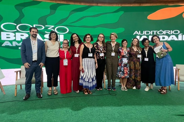  Governo lança publicações para fortalecer integridade da informação sobre mudança do clima Documentos apresentados na COP30, em Belém, reúnem esforços de governo, universidades e ONGs para combater desinformação e promover informação de qualidade no Brasil.