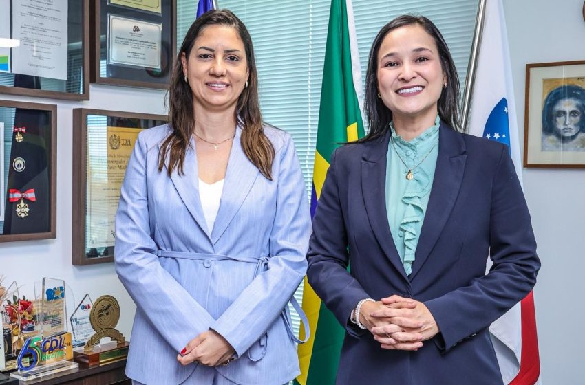  Do Cais ao Sertão: pioneirismo feminino marca novo ciclo da advocacia pernambucana Encontro entre Ingrid Zanella, primeira mulher a presidir a OAB-PE, e Hérica Nunes, primeira presidente da OAB São José do Egito, simboliza avanço da representatividade e da interiorização da Ordem.