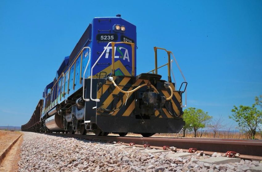  Sudene autoriza liberação de R$ 700 milhões para acelerar obras da Ferrovia Transnordestina Recursos do FDNE reforçam cronograma do maior projeto logístico em execução no Nordeste, que já soma R$ 6,1 bilhões liberados pela Autarquia.