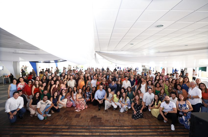  PGE-PE reúne servidores e procuradores em encontro anual de encerramento de 2025 Evento marcou a avaliação das atividades do ano, promoveu integração entre as equipes e reconheceu o trabalho coletivo em defesa do interesse público em Pernambuco.