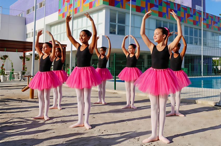  Rede Compaz celebra fim de ano com espetáculo “Compaz de Esperança” no Teatro do Parque Apresentação gratuita reúne dança, música, teatro e capoeira das turmas da Rede, destacando trajetórias artísticas e a valorização da cultura e convivência em Recife.