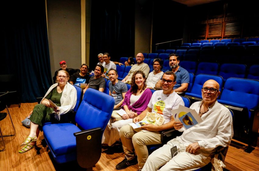  IV Salão Internacional de Humor Gráfico de Pernambuco chega à CAIXA Cultural Recife com o tema “Planeta de Todos” Mostra reúne 120 obras de 21 países, promove reflexão sobre questões ambientais e abre no dia 9 de dezembro com premiação e presença do curador Samuca Andrade.